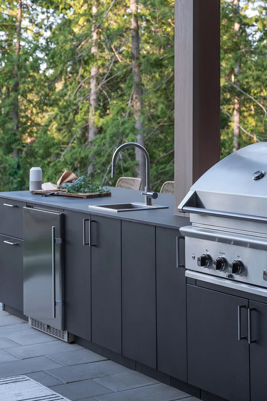 Outdoor kitchen counter and cabinetry built for weather exposure by iKitchen Cabinetry